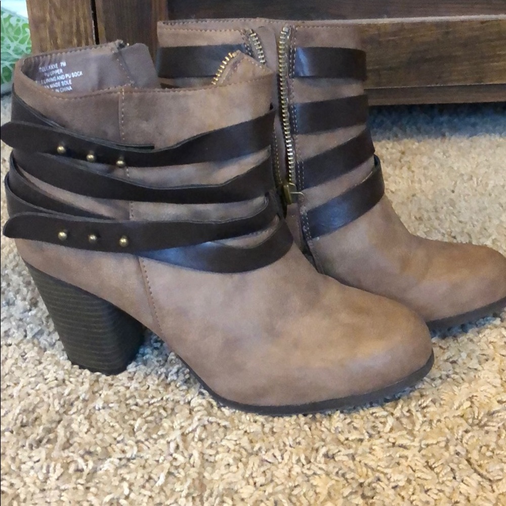 Steve Madden boots